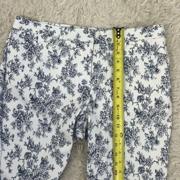 Mario Serrani Womens Pants Size 12 Blue White Floral Stretch Crop Ankle Slim Fit - Picture 11 of 12